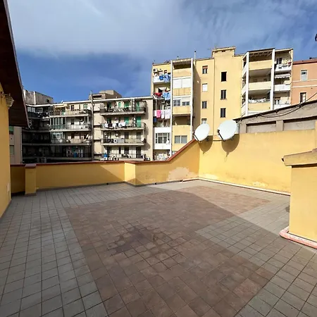 Centro Con Ampio Terrazzo * Cagliari