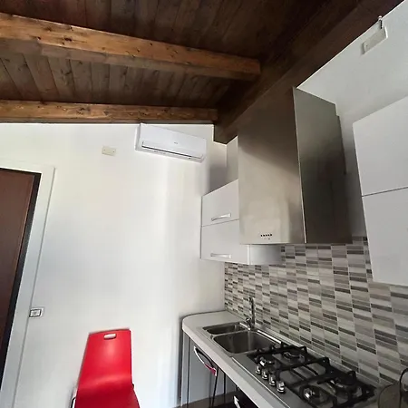 Centro Con Ampio Terrazzo Daire